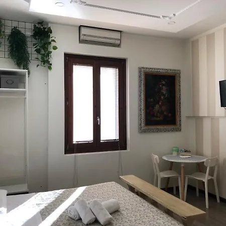 Giulietta E Romeo بيت ضيافة 2*